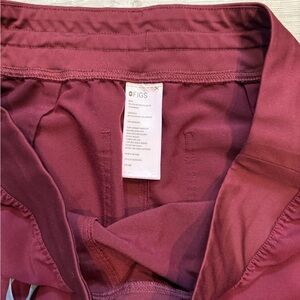 High-rise Figs Burgundy Livingston Scrub Pants